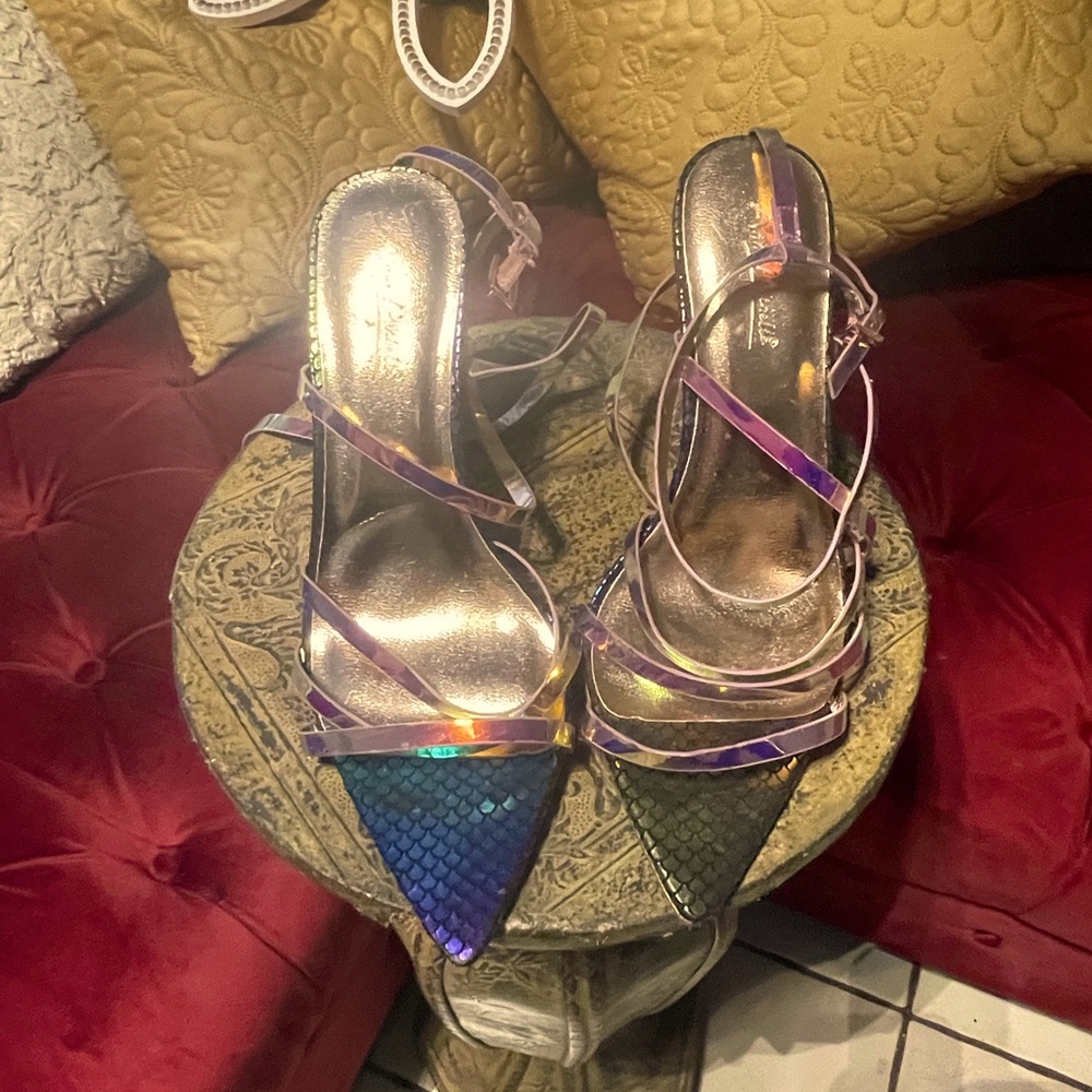 Gorgeous strapping stilettos